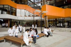 western sydney med school students and building